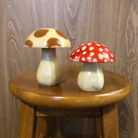 Mid Century Other - Mid Century Hand-painted Alabaster Mushroom Set